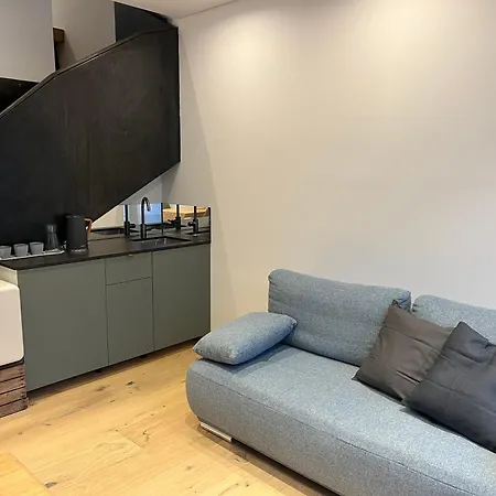 Business * ザンクト・ペルテン