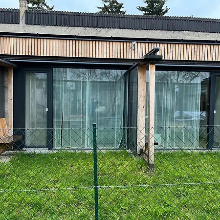 Business Apartment *